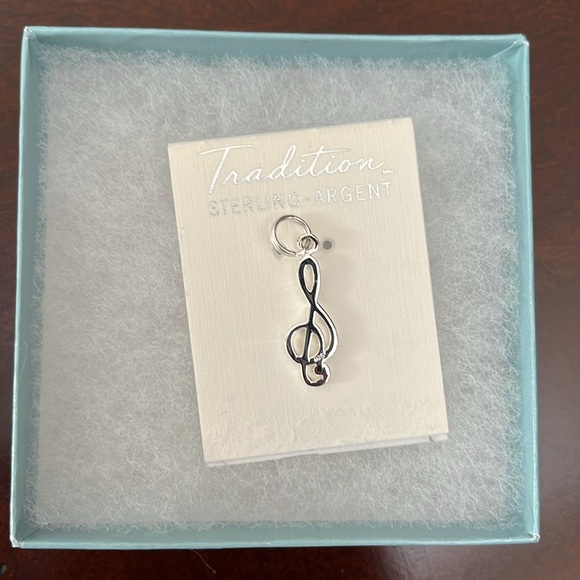 Sterling Silver Treble Clef Pendant 🎼 - Picture 2 of 2